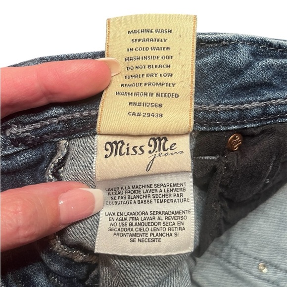 Miss Me JP5331B4 Boot Cut Jeans with Embellished Angel Wing Pockets Size 27 - Picture 9 of 14